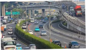 Geliat Jakarta di Senin Pertama Usai Libur Lebaran