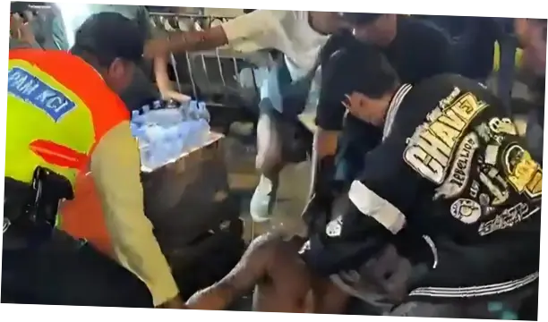 Aksi Pria Palak Ojol dan Banting Gitar Pengamen Berujung Dipukuli