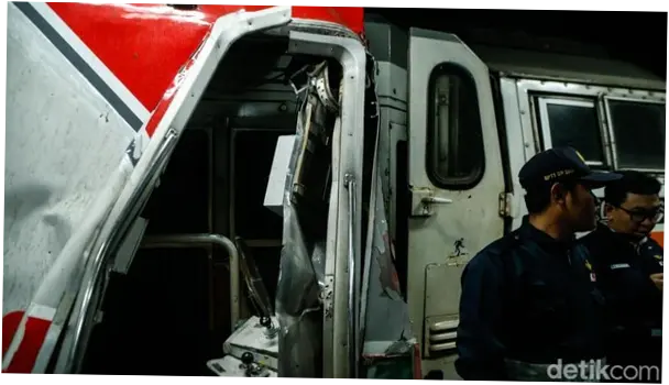 Basarnas Ungkap Kendala Evakuasi Korban Tabrakan 2 Kereta di Bekasi