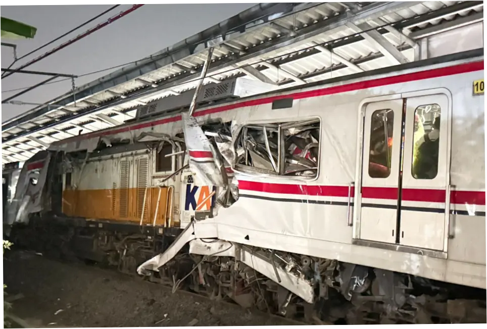 Insiden Tabrakan Kereta Argo Bromo di Stasiun Bekasi Timur: Korban dan Dampak