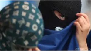 Kepergok Nyuri di Toko Sembako Jakbar, Maling Babak Belur Diamuk Warga