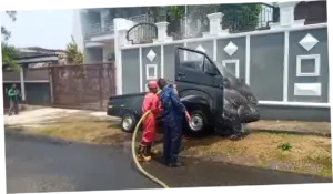 Mobil Pikap di Bogor Terbakar Saat Isi BBM, Diduga karena Korsleting