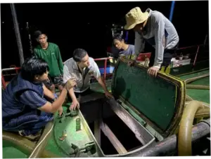 Polda Sumsel Bongkar Penyelundupan BBM, Sita 2 Kapal Bermuatan 82 Ribu Kl Solar