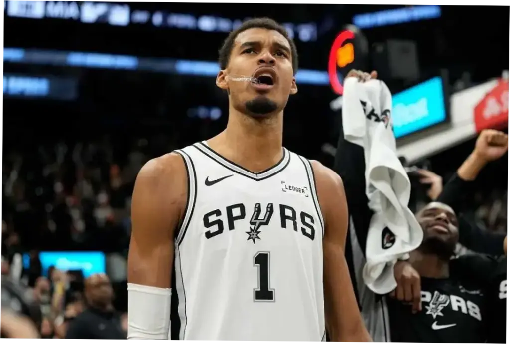 San Antonio Spurs Menang Telak atas Portland Trail Blazers di Playoff NBA 2026