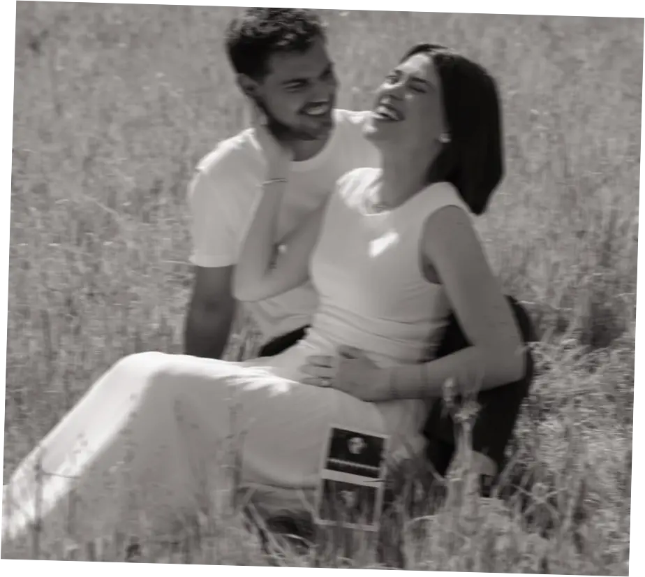 Taylor Lautner dan Istri Mengumumkan Kehamilan Anak Pertama, Inilah Fakta Menarik Tentang Mereka