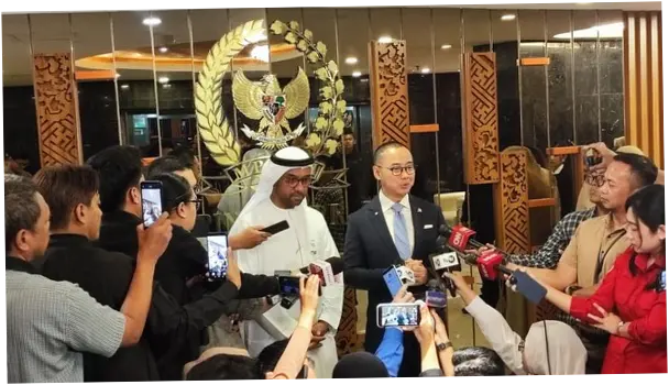 Trump Ancam Iran, Dubes UEA Sebut Selat Hormuz Tidak Terblokir