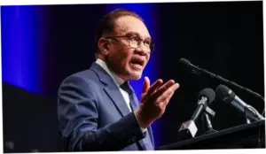 Anwar Ibrahim Telepon Presiden Iran, Bahas Perdamaian-Undangan ke Teheran