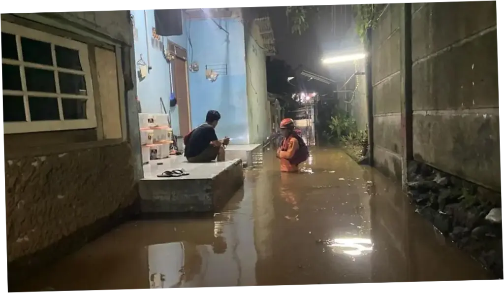 Banjir Imbas Kali Cibeber Meluap, 168 Warga di Citeureup Bogor Terdampak