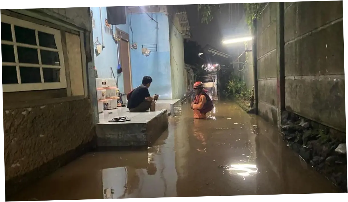 Banjir Imbas Kali Cibeber Meluap, 168 Warga di Citeureup Bogor Terdampak