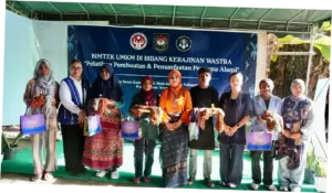 Bekali Keterampilan Wastra, Dekranas Gelar Bimtek bagi UMKM Alor