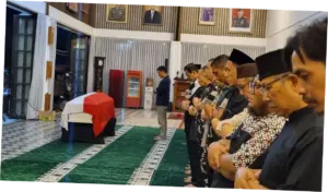 Eks Menhan Ryamizard Ryacudu Disalatkan di Rumah Duka Cikeas