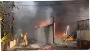 Gedung Penampungan Oli Bekas di Bogor Terbakar