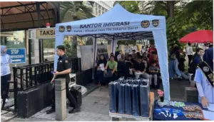 Imigrasi Buka Layanan Bikin Paspor di CFD Bundaran HI, Warga Antusias Ikut