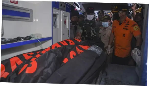 Jasad 2 WN Singapura di Gunung Dukono Ditemukan Berpelukan