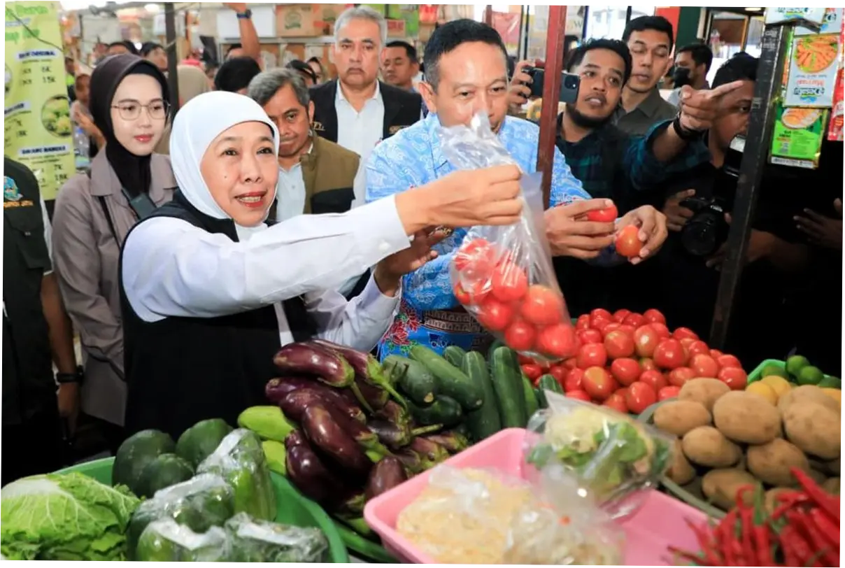 Khofifah Puji Integrasi Pasar Basah dan Kuliner di Klojen Malang