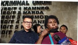 Mama Sinta Ngaku Kecewa Wajahnya Ditampilkan Tanpa Izin di Film 'Pesta Babi'