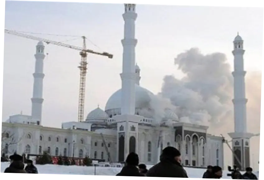Menembus Langit: Keagungan Masjid Terbesar di Dataran Afrika