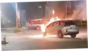 Mobil Xpander Terbakar di Bojongsari Depok