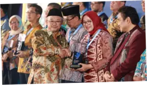Pemkab Banyuwangi Terima 2 Penghargaan Pendidikan dari Kemendikdasmen