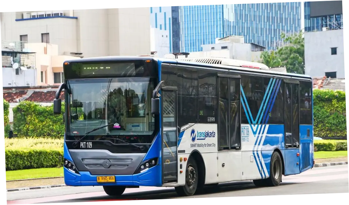 Pemotor Ngeyel Mau Terobos Jalur Busway di Jakbar, Ini Kata Transjakarta
