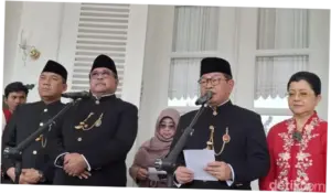 Pemprov DKI Salurkan Bantuan Rp 2,2 M ke 110 Sekolah Terdampak Bencana Sumatera