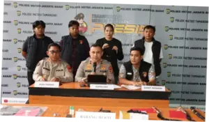 Polisi Bongkar Sindikat Jambret dan Penadah Emas di Jakbar, 6 Pelaku Ditangkap