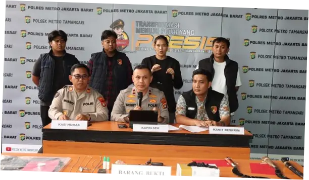 Polisi Bongkar Sindikat Jambret dan Penadah Emas di Jakbar, 6 Pelaku Ditangkap