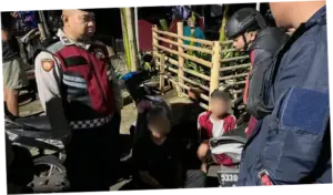 Polisi Tangkap 3 Remaja Hendak Tawuran di Jakpus, 2 Sajam Disita
