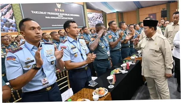 Prabowo Beri Taklimat ke 1.500 Komandan Satuan TNI, Serukan Soliditas