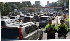 Sejumlah Titik Lalin di Puncak Bogor Padat Libur Long Weekend Siang Ini
