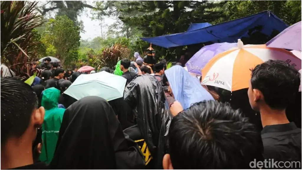 Sekeluarga Tewas Saat Kamping di Jateng Diduga Keracunan, Sampel Makanan Dicek