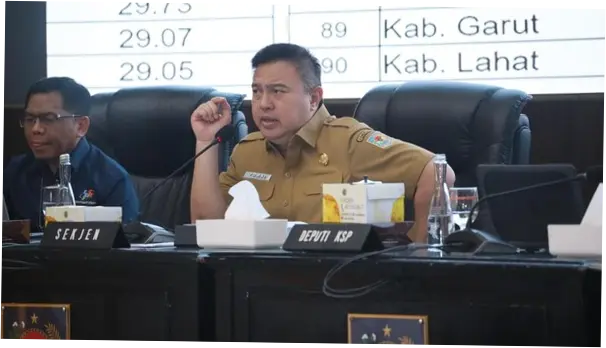 Sekjen Kemendagri Minta Pemda Atasi Kenaikan Harga Komoditas Cabai Merah