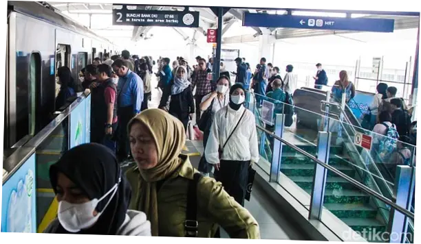Sempat Padat, Stasiun MRT Lebak Bulus Kini Kembali Normal