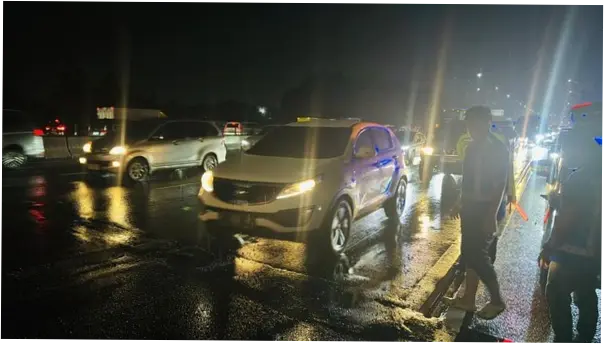Serba-serbi Mobil Pecah Ban Massal di Tol Jagorawi