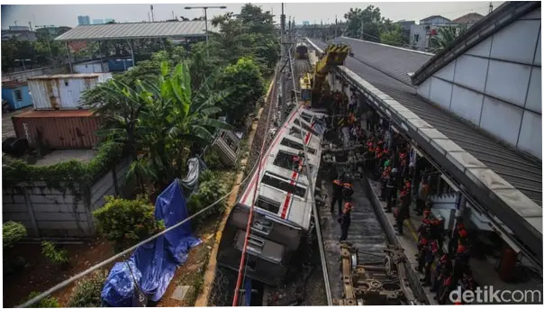 Sopir Taksi Terlibat Tabrakan KA Baru 3 Hari Kerja, Dibekali Latihan Singkat
