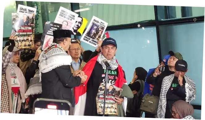 Tangis WNI Relawan Flotilla Pecah Saat Cerita Diinjak dan Disetrum Israel