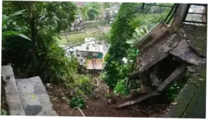 Tebing 30 Meter Longsor di Sukasari Bogor, 5 Rumah Rusak dan 1 Orang Luka