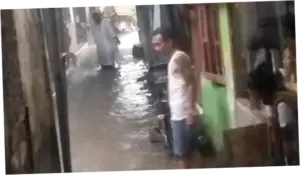 TPT Longsor Imbas Sungai Ciluar Meluap, 20 Rumah di Bogor Terendam Banjir