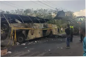 Tragedi Kecelakaan Bus ALS di Sumatera Selatan: 16 Orang Tewas dan Dua Motor Milik Penumpang Terbakar