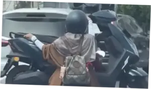 Viral Aksi Wanita di Makassar Angkut Motor Pakai Motor hingga Dicari Polisi