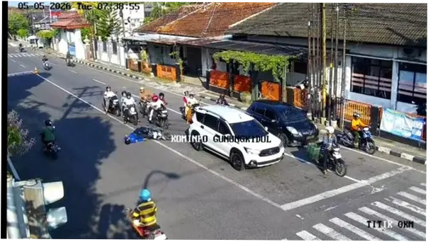 Viral Personel Damkar Pingsan Saat Naik Motor Usai Pulang Piket 24 Jam di DIY