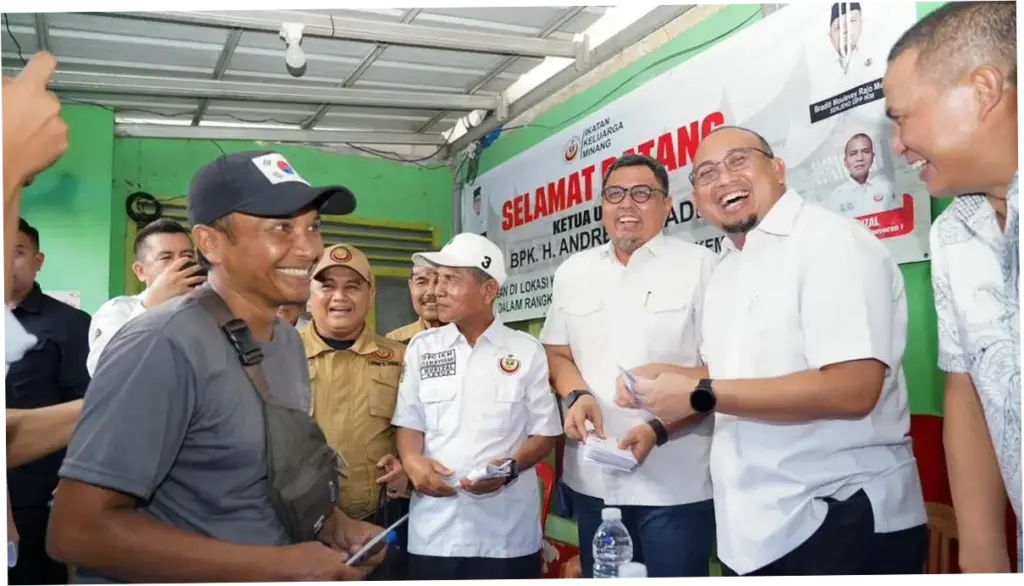 Andre Rosiade & IKM Bantu Perantau Minang Korban Kebakaran Pasar Jiung Kemayoran