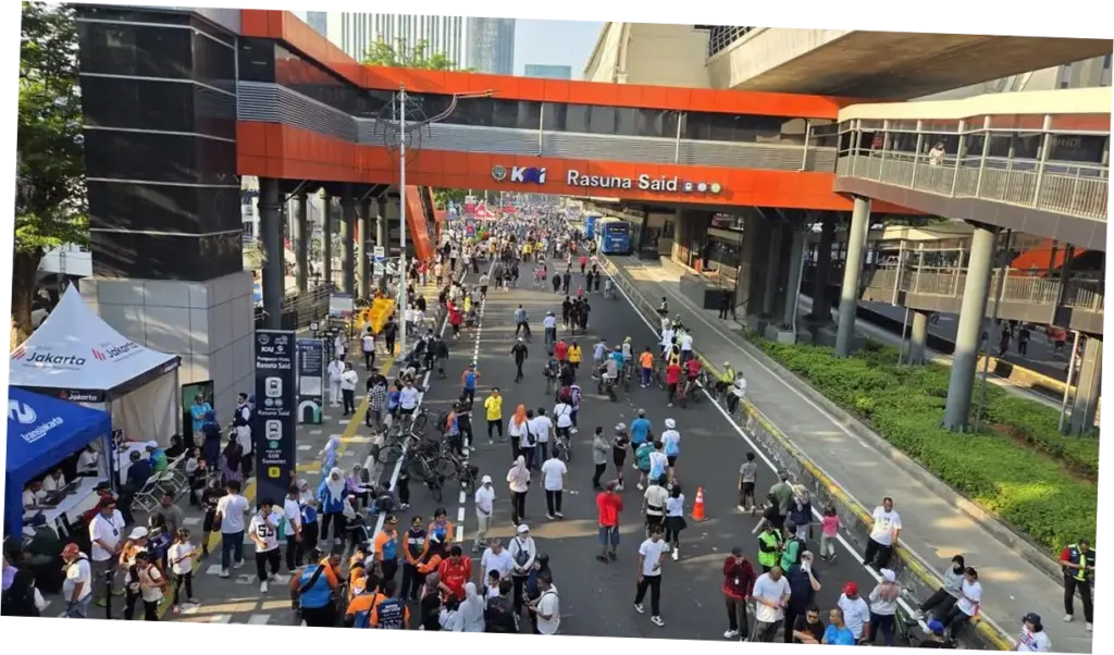 Antusiasme Warga Kala CFD Rasuna Said Kembali Dibuka
