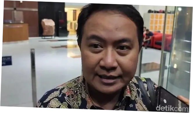 Eks Dirjen Haji Kemenag Hilman Latief Diperiksa KPK Lagi di Kasus Kuota Haji