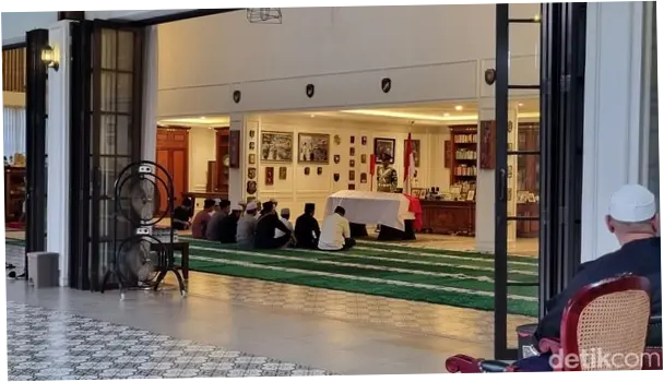 Jenazah Ryamizard Ryacudu Dimakamkan Secara Militer di TMP Kalibata Besok