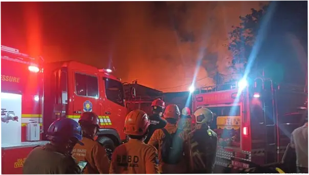 Kebakaran Hebat di Kemayoran Jakpus, 3 Warga Terluka