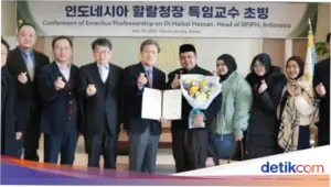 Kepala BPJPH Raih Gelar Profesor Kehormatan dari Silla University Kosel