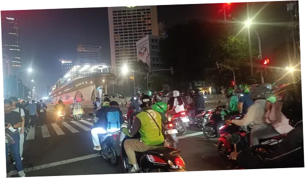 Massa di Tosari Jakpus Bubarkan Diri, Jalan Arah Bundaran HI Dibuka