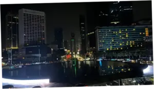 Melihat Bundaran HI Gelap Sejenak Malam Ini