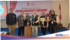MPR dan BRIN Ajak Pemuda Karimunjawa Tangani Sampah Plastik